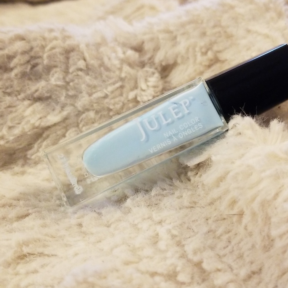 5/25$ Julep "liesl" nailpolish. Never used